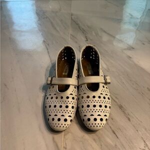 White Alaia Vienne Flats - size 40